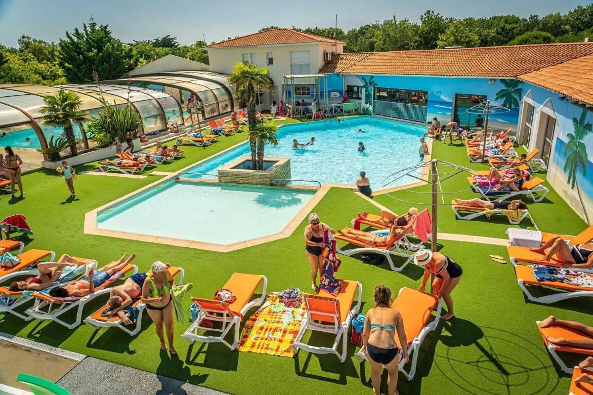 Camping 4 Etoiles - Parc Aquatique - Eei0Fi Saint-Georges-d'Oleron Exterior photo