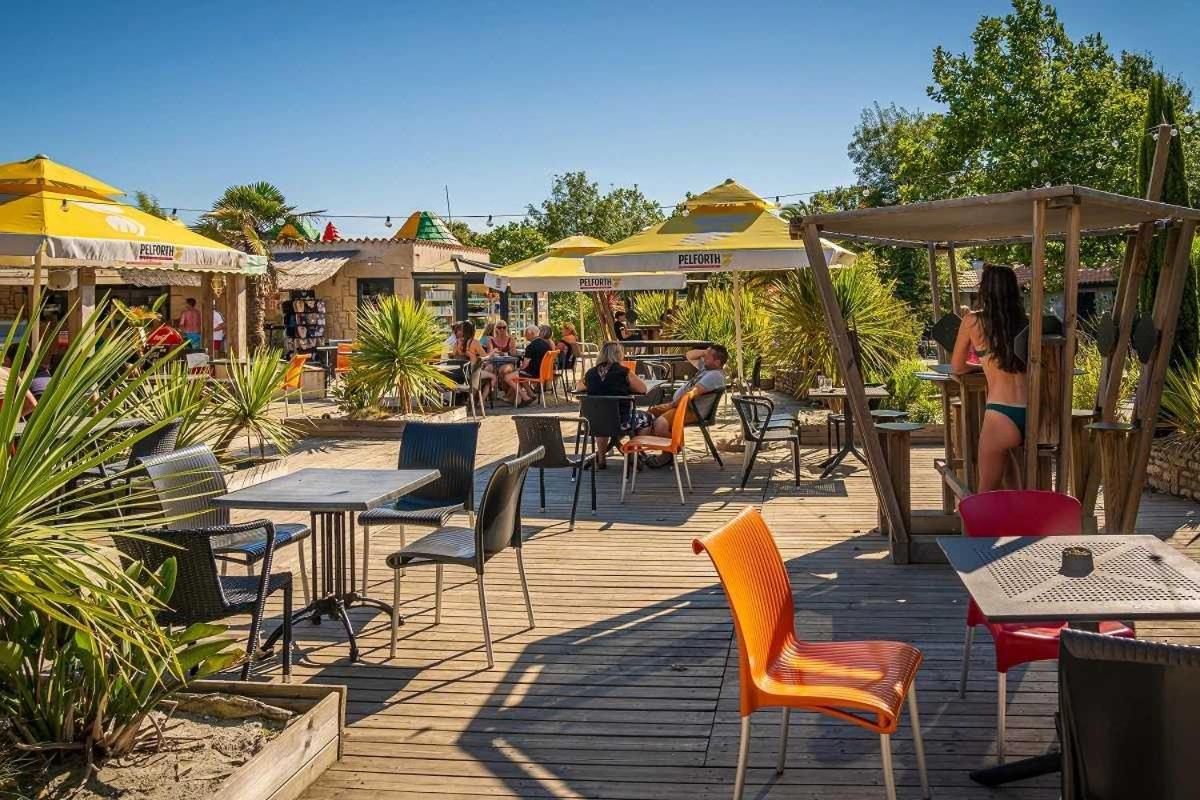 Camping 4 Etoiles - Parc Aquatique - Eei0Fi Saint-Georges-d'Oleron Exterior photo